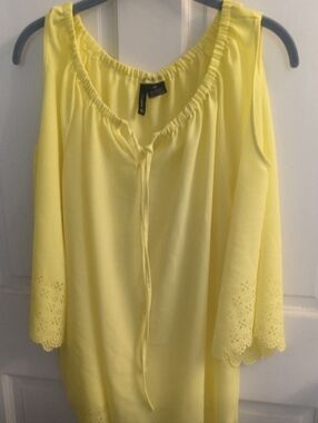 new directions Yellow Cold-Shoulder Tunic with Eyelet Sleeves